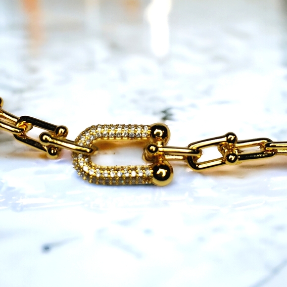 18k Gold over Sterling Hardware U Link Zircon Necklace - Picture 2 of 6